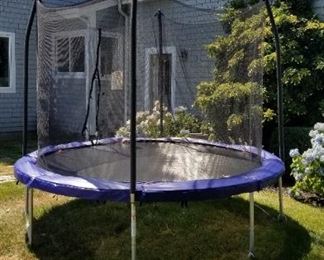 Nearly new 10' trampoline