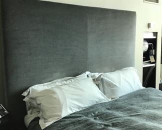 Gorgeous king size bed, pillow top mattress $1000  Platform box  headboard 91 x 71 inches.