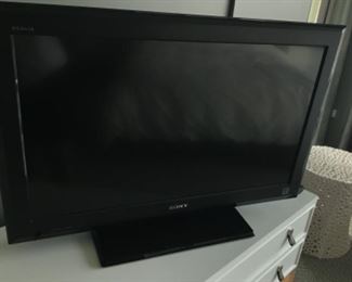 Sony KDL32L5000 32” class Bravia series LCD TV  $125