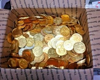 https://www.ebay.com/itm/114329007971	WL3073 15 LBS BOX OF REX (KING OF CARNIVAL)  NEW ORLEANS MARDI-GRAS DOUBLOONS 	Auction
