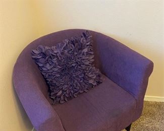 DT Purple Chair w Fluffy Purple Pillow