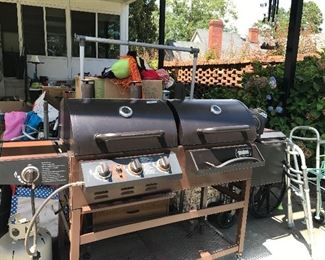 Get ready, guys. Here it is the outdoor cooker you have been looking for!