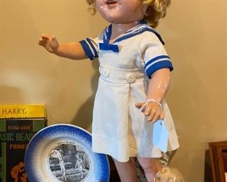 Sweet composition Shirley Temple doll in great condition