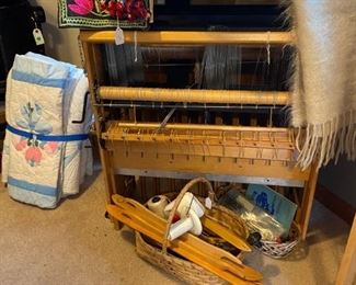 Large loom and textiles