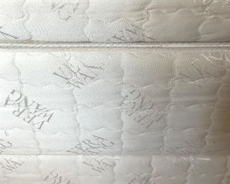 Vera Wang Queen mattress set