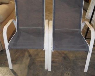 2 outdoor chairs $2 each
