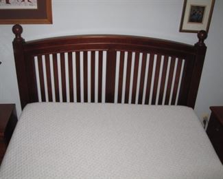 $250.00, Queen Sleep Number smart bed C4 excellent condition