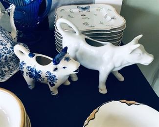 Love these little cow creamers.  Blue ad White is Delft