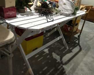 Love this picnic type table