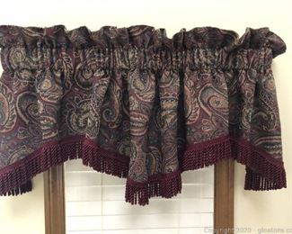 Tapestry Scalloped Valance with Fringe
