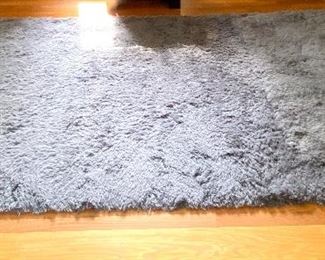 Blue/gray shaggy accent rug