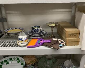 Assorted Herend and Italian pottery 