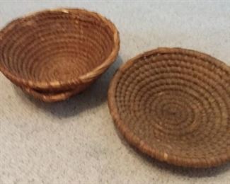 Rye straw baskets (Pennsylvania)
Over 100 yrs old