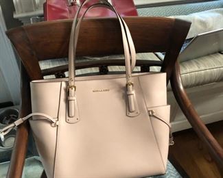 Brand new. Never used with tags. Gorgeous Michael Kors bag. 