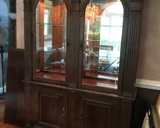 This gorgeous hutch is in perfect condition and also has a light to feature all your treasures. 