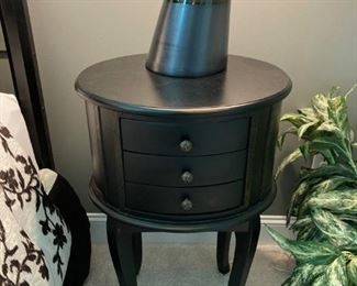 Bedside/Accent Tables