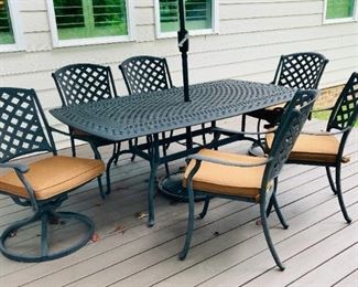 Patio Dining Table with (4) Arm Chairs and (2) Swivel Captain Chairs
