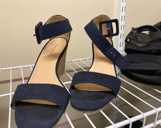 Womens Shoes, size 7.5