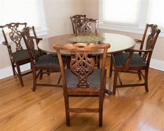 Baker Furniture Mahogany Georgian Chippendale Style Dining Set