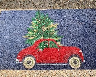 Another cute holiday mat.