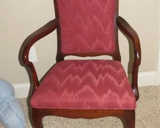 FOUR OF THESE QUEEN ANNE CHAIRS.