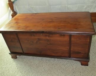 LANE CEDAR CHEST.