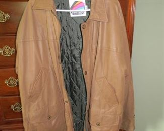 XL LONDON FOG LEATHER JACKET.