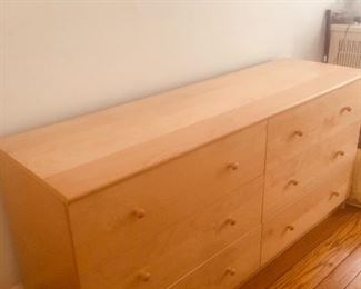 Six-drawer Dresser/chest