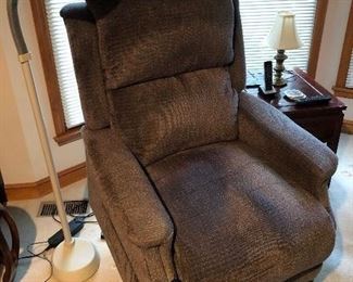 #4) $300 - Lift Chair.  Recliner and Lift Chair.  Fully Automatic.  In excellent working order.