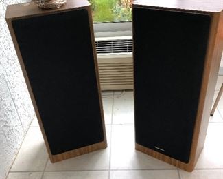 #6) $100 - Set of 2 Technics Speakers.  Working Condition.  With Speaker Cable.