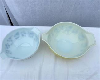 Pyrex Gooseberry yellow and white Cinderella mixing bowls 
