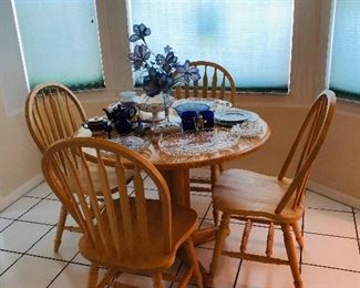 Kitchen nook dining set with 4 chairs