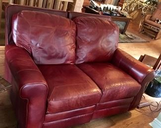 Quality Leather Seat recliner, part of set with Reclining chair.