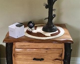 Beautiful Wood side table, plus Great Rustic/Lodge type table lamp.