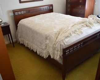 Drexel Antique Mahogany Bed 56" W X 80" L