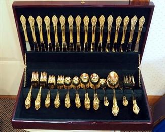 Austin/Wright Gold Plate Flatware Set In Felt-Lined Storage Case, Qty 89 Pieces
