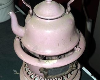 Antique Plantation Kerosene Single Burner Stove With Matching Teapot