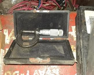 0-1" LUFKIN MICROMETER