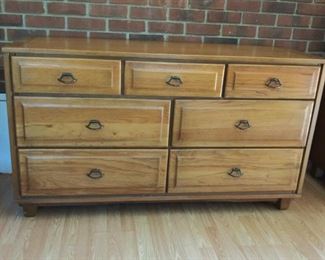 Oak 7 drawer Dresser
