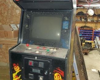 Defender Console Game w/Key (Dust comes free!!)