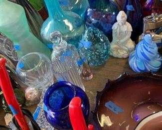 Vases, glassware 