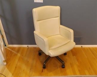 Cream Color Leather Rolling Office Chair
