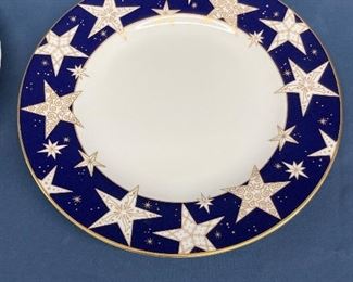 Set of 4 royal worcester golden stars luncheon plates  only ==> $50