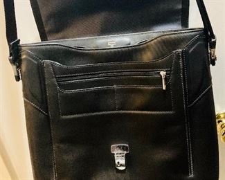 ALT-View: VTG TUMI Black Leather messenger laptop bag. ===> $175