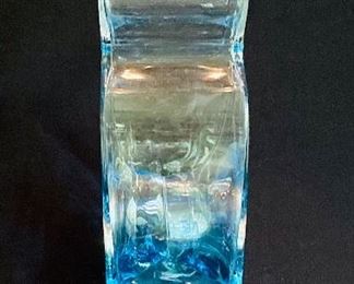 Alt-View: VTG ***RARE*** Badash Crystal clear to blue vase with donut ===> $300