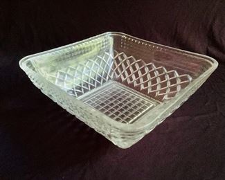 Alt-View: VTG Anchor Hocking square plate with matching fruit bowl ===> $60