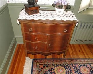 Small antique Dresser/Chest