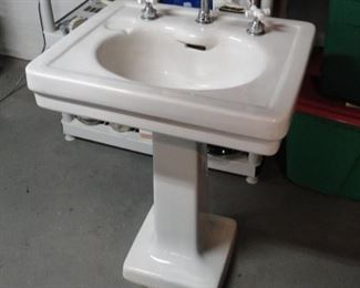 Pedestal Sink