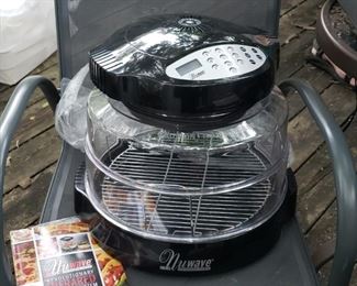 Nuwave Infrared Cooking system. Barely Used. Combines convention, convection and infrared technology.  Comes with book and manual.  (New for $85) asking $50