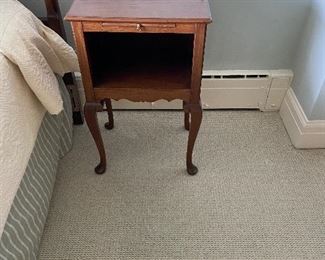 Mahogany side table will galley back turned legs pullout tray shelf 18"w 17.5"d x 30"h. $50